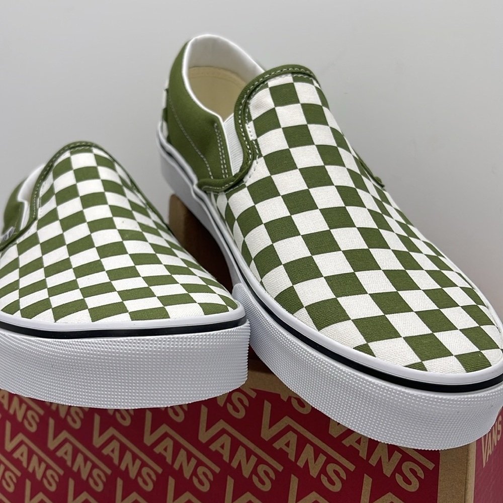 Vans Men’s Classic Slip-On Color Theory Checkerboard
VN000D03CIB
Sneakers - Picture 3 of 16